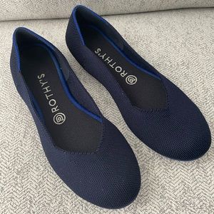 Excellent condition Rothy’s ballet flats - size 8